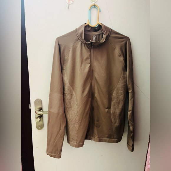 H&M Jackets & Blazers - H & M sports jacket !